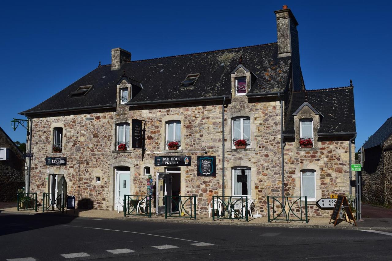 Auberge De La Vallee De La Douve Hotel L'Etang-Bertrand Exterior photo